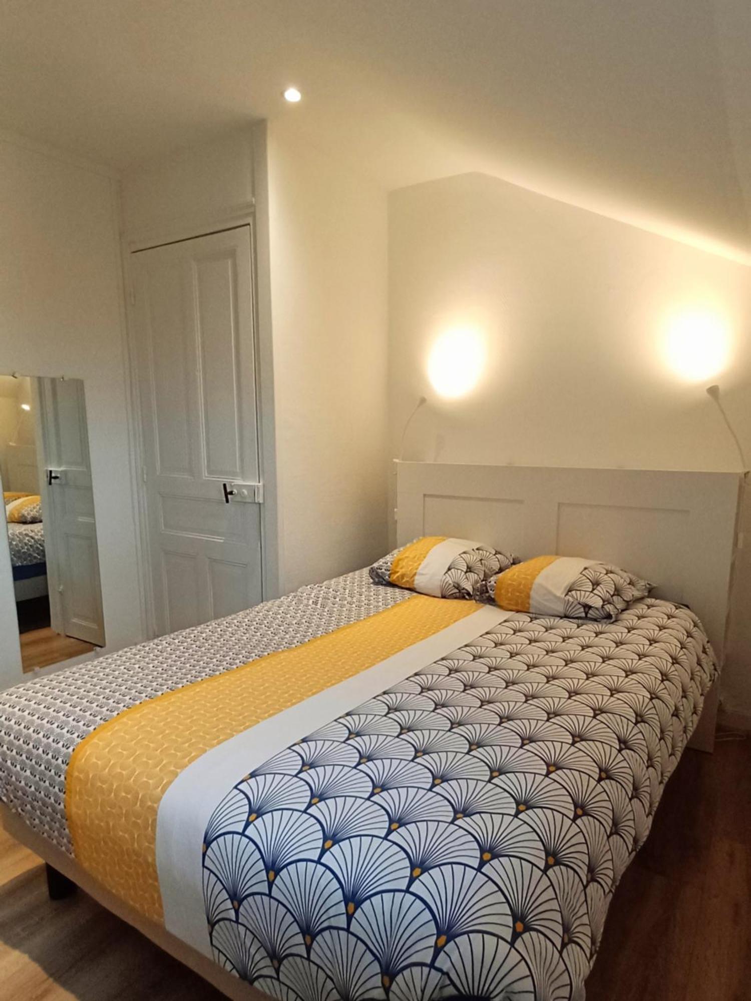 Appartement A Cote Du Port De Ploumanac'H Perros-Guirec Exterior photo
